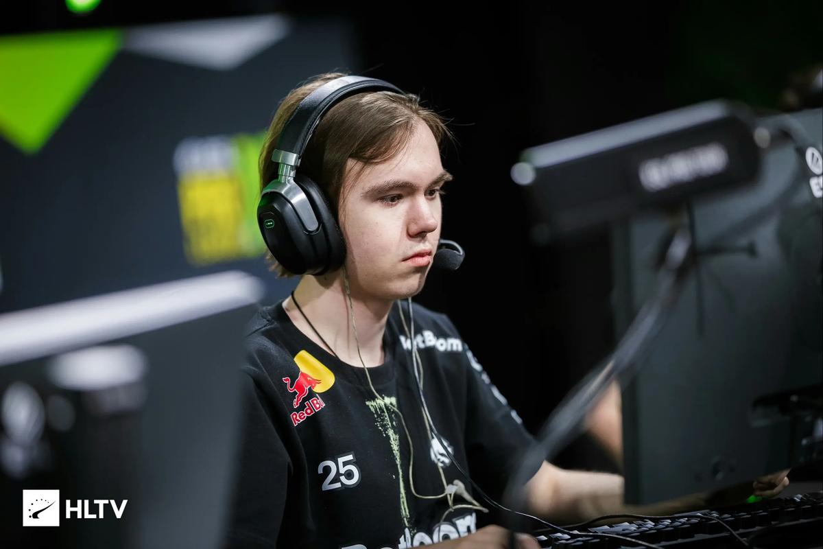 【观点】德杯惨败暴露RNG新赛季前景：最大问题就是转型之人